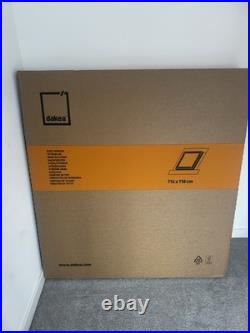 DAKEA Vel Roof Window Skylight 114cm x 118cm Wood Frame BRAND NEW IN BOX