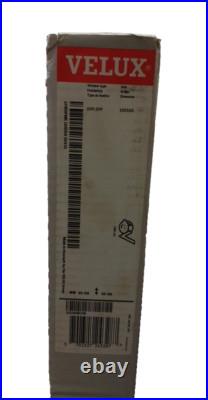 Flat Roof Electric Blind Blackout Skylight FMK 100100 1045S 100 x 100 cm VELUX