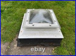 Flat roof domed rooflight, skylight