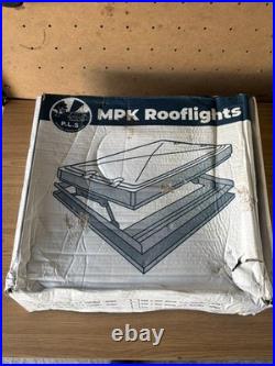 MPK 280 x 280mm ROOFLIGHT SKY LIGHT WITH FLYNET CARAVAN MOTORHOME WHITE