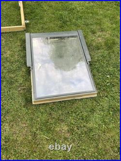 Roof Window Skylight Flat Roof 35 inc by 27 inc
