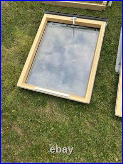 Roof Window Skylight Flat Roof 35 inc by 27 inc