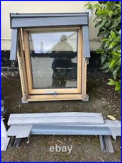VELUX Centre Pivot Skylight FOR SPARES OR REPAIRS X2