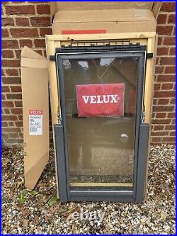 VELUX F06 3059 Centre Pivot Double Glazed Roof Window New Boxed & Fitting Kit