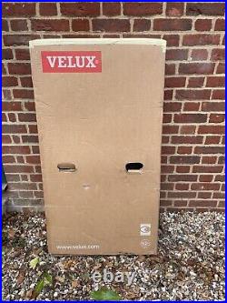 VELUX F06 3059 Centre Pivot Double Glazed Roof Window New Boxed & Fitting Kit