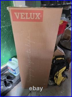 VELUX GZL MK04 Pine Centre Pivot Roof Window Loft Skylight 78x98cm inc flash kit