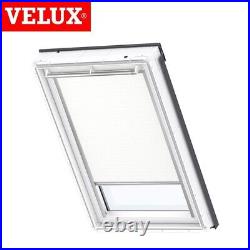 VELUX blackout blind for manual UK08 size roof window in white 134 x 140cm