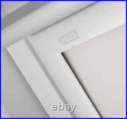 VELUX blackout blind for manual UK08 size roof window in white 134 x 140cm