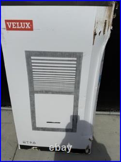 Velux FCM 2246 2004S FCM Fixed Curb Mount Skylight Gray Frame / Clear Glass