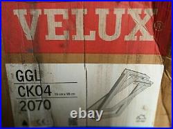 Velux Pivot roof window, skylight GGL CK04 2070 & flashing kit EDL MK04 New