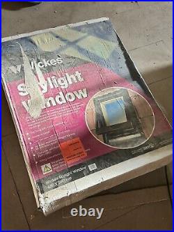 WICKES SKYLIGHT ROOF WINDOW TOP HUNG 450mm x 550mm INTEGRAL FLASHING KIT